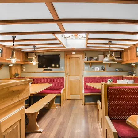 La Boheme Botel